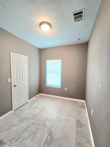 8512 Us Highway 59 S, Goodrich, TX 77335