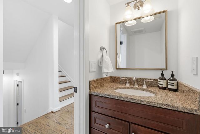 8 CONSTITUTION SQ, Annapolis, MD 21401