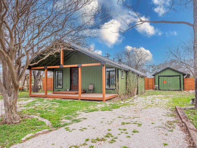 545 W Vaughan ST, Bertram, TX 78605