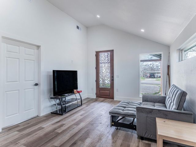 545 W Vaughan ST, Bertram, TX 78605