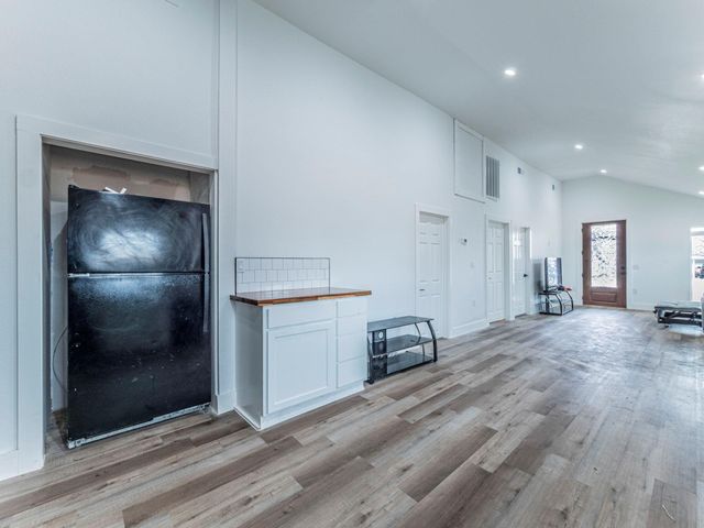 545 W Vaughan ST, Bertram, TX 78605