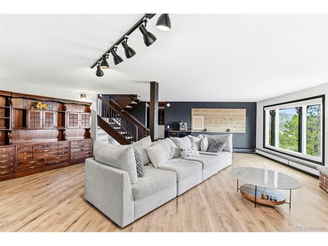 610 Meadow View Dr, Evergreen, CO 80439