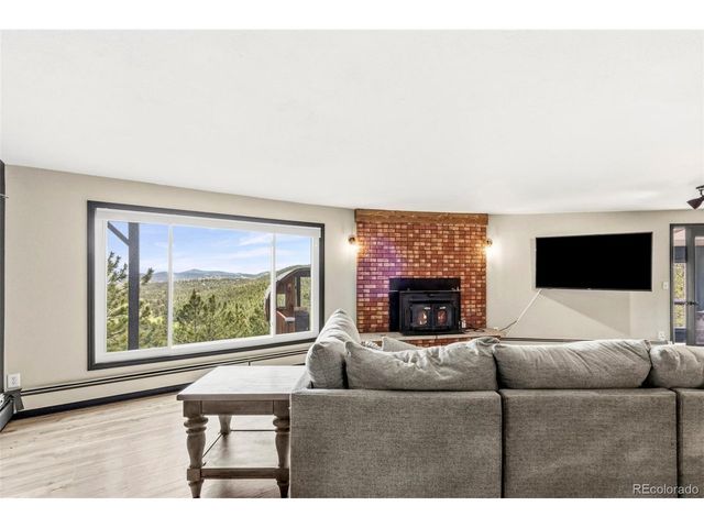 610 Meadow View Dr, Evergreen, CO 80439