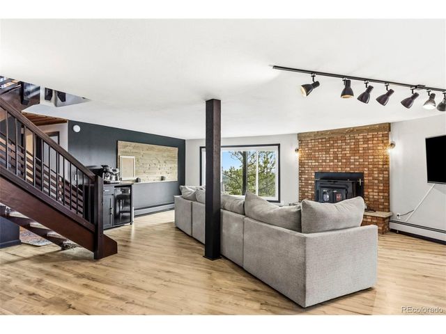 610 Meadow View Dr, Evergreen, CO 80439