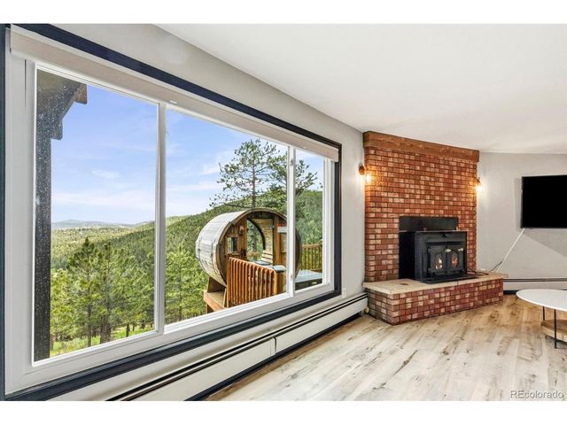 610 Meadow View Dr, Evergreen, CO 80439