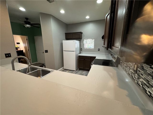 1143 Pear Tree Lane, Bullhead City, AZ 86442