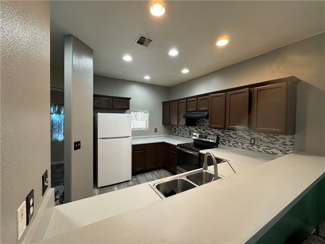 1143 Pear Tree Lane, Bullhead City, AZ 86442