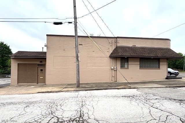 2141 Market Street, Youngstown, OH 44507