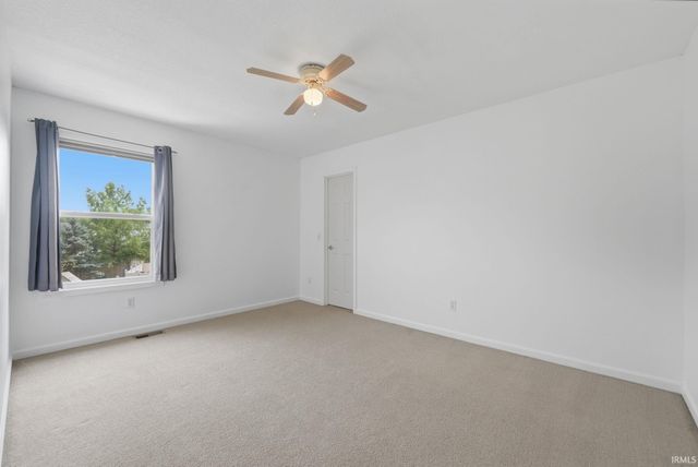 12819 Loch Dhu Lane, Fort Wayne, IN 46814