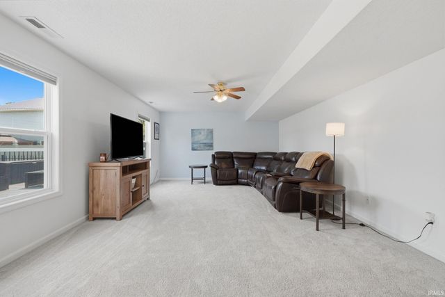 12819 Loch Dhu Lane, Fort Wayne, IN 46814