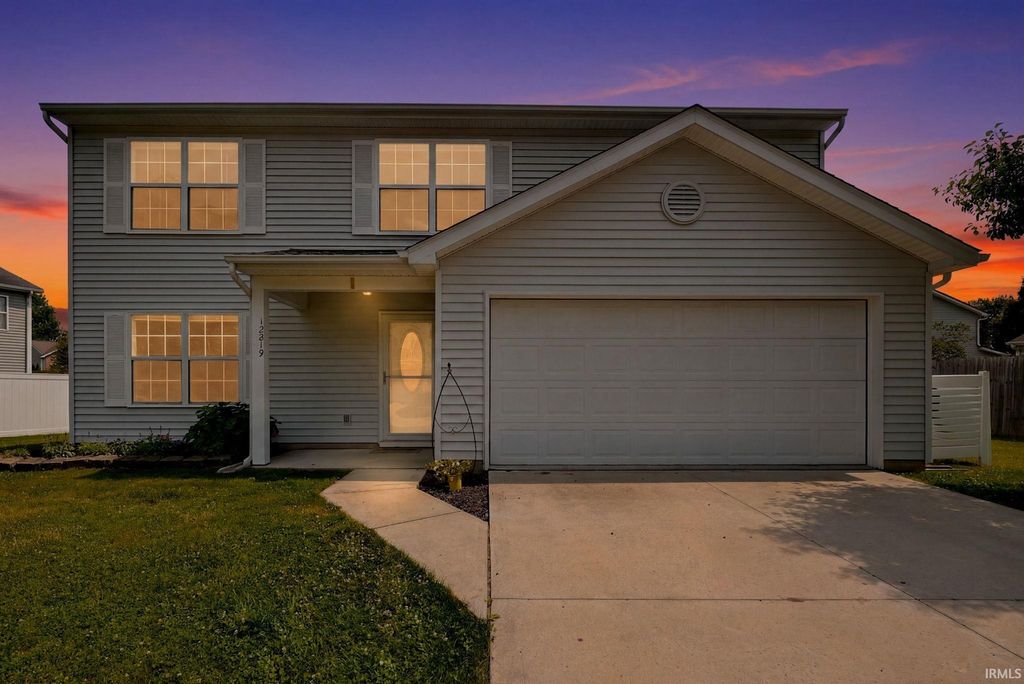 12819 Loch Dhu Lane, Fort Wayne, IN 46814