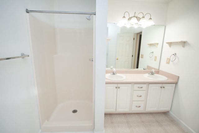 125 Eagleston Lane, Simpsonville, SC 29680