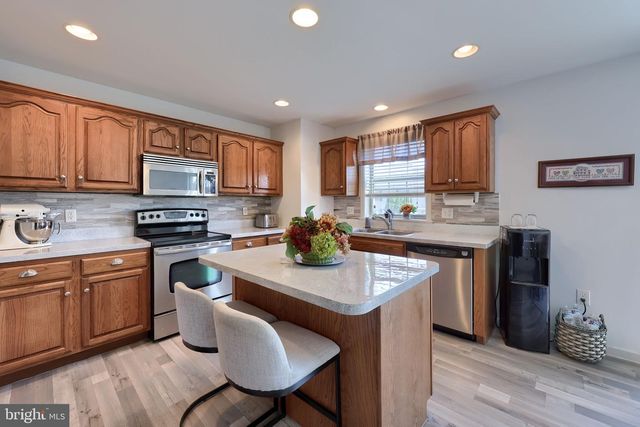 9 REBECCA DR, Denver, PA 17517