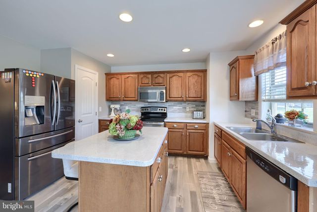 9 REBECCA DR, Denver, PA 17517