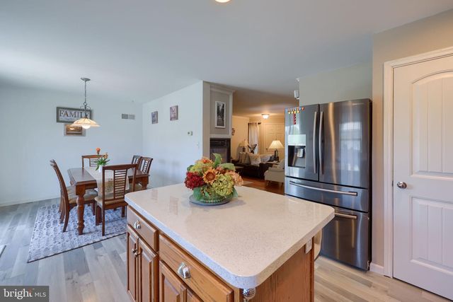 9 REBECCA DR, Denver, PA 17517