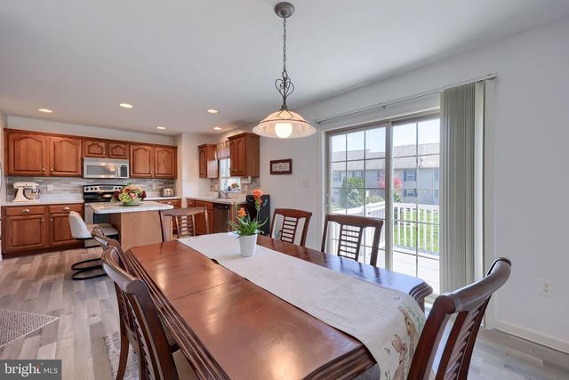 9 REBECCA DR, Denver, PA 17517