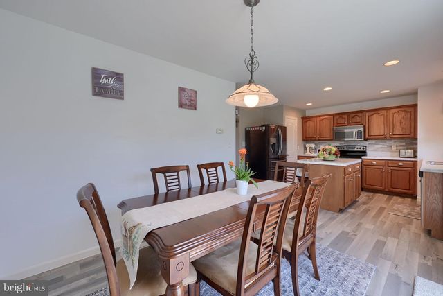 9 REBECCA DR, Denver, PA 17517