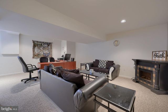 9 REBECCA DR, Denver, PA 17517