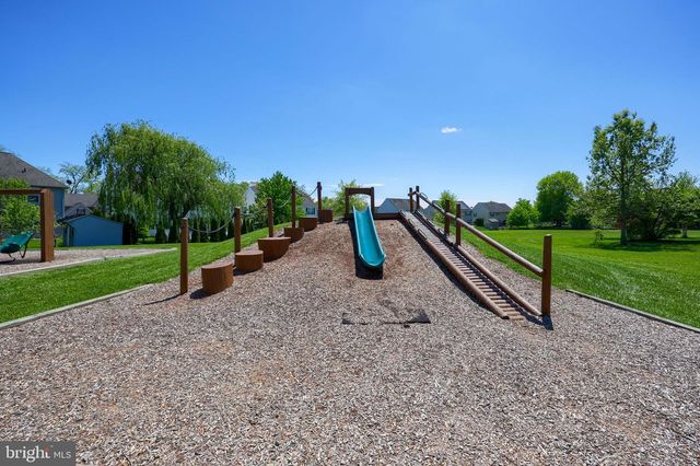 9 REBECCA DR, Denver, PA 17517
