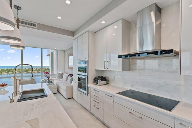 1 Water Club Way 2003, North Palm Beach, FL 33408