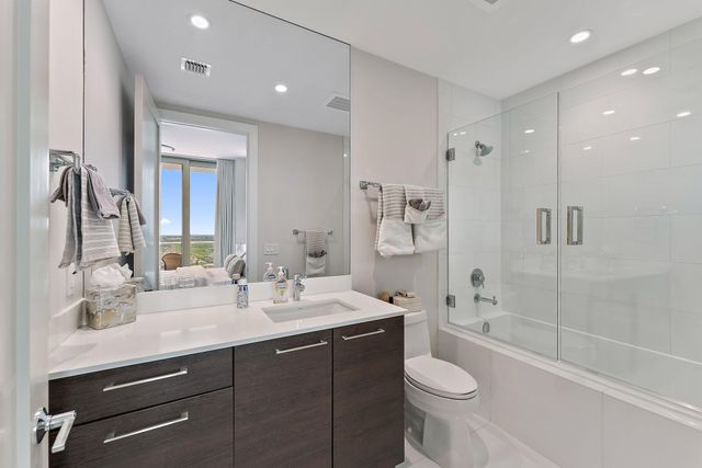 1 Water Club Way 2003, North Palm Beach, FL 33408