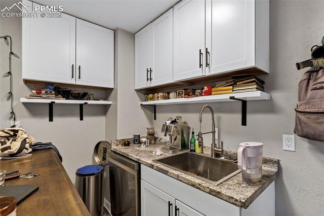 1125 Manitou Avenue, Manitou Springs, CO 80829