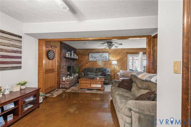 4611 Dunkirk Dr, Chester, VA 23831