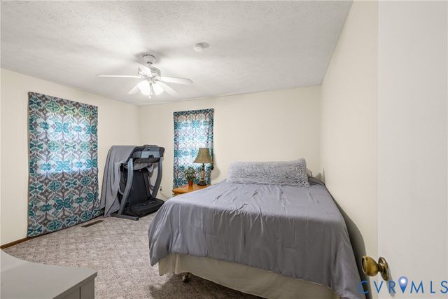 4611 Dunkirk Dr, Chester, VA 23831