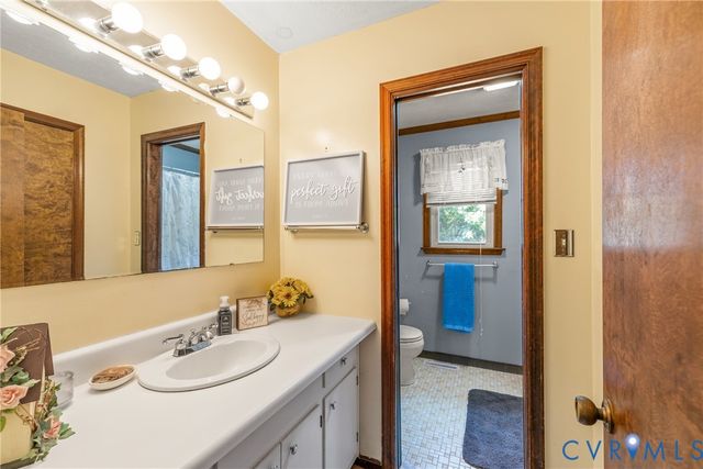 4611 Dunkirk Dr, Chester, VA 23831