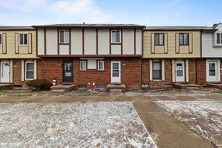 8439 Hickory Drive, Sterling Heights, MI 48312