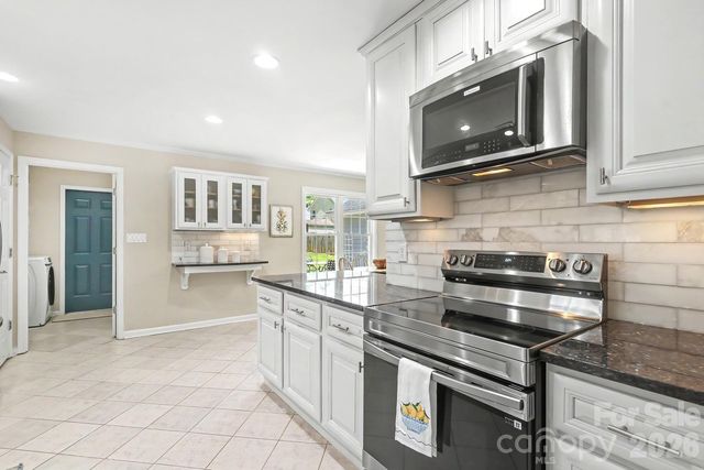 8207 White Horse Lane, Charlotte, NC 28270