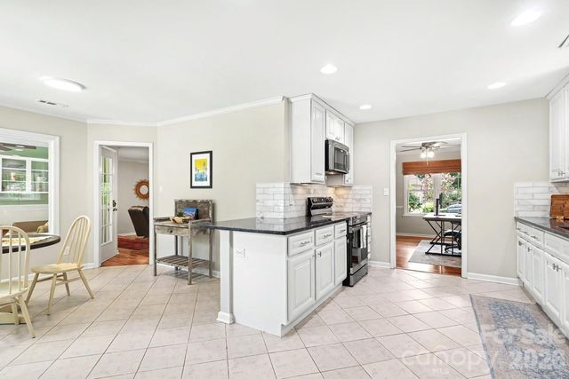 8207 White Horse Lane, Charlotte, NC 28270