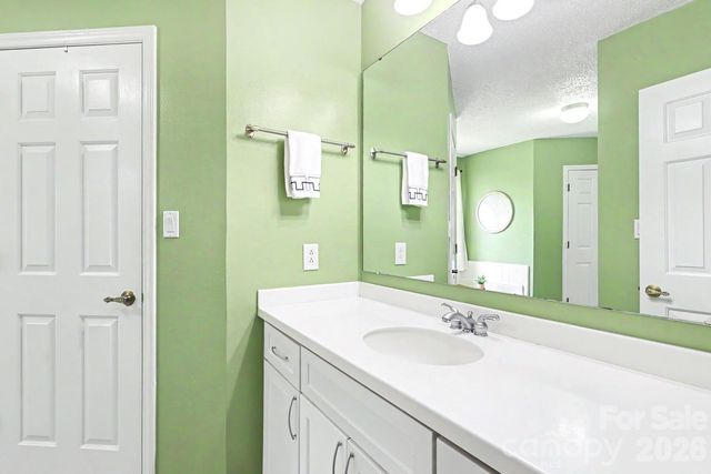 8207 White Horse Lane, Charlotte, NC 28270