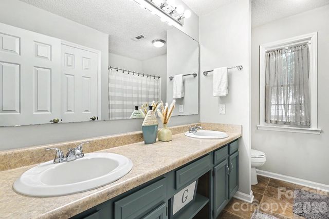 8207 White Horse Lane, Charlotte, NC 28270