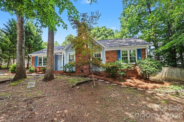 8207 White Horse Lane, Charlotte, NC 28270