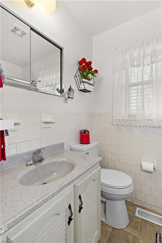 1405 Quiet CT, Portsmouth, VA 23701