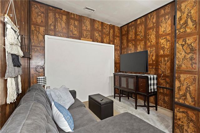 1405 Quiet CT, Portsmouth, VA 23701