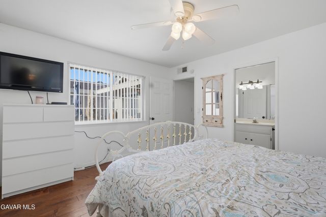 44933 Hanstead Avenue, Lancaster, CA 93535
