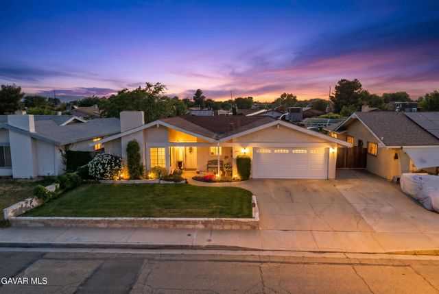 44933 Hanstead Avenue, Lancaster, CA 93535