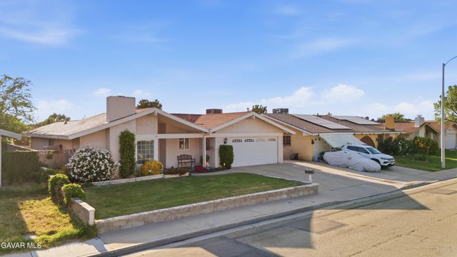 44933 Hanstead Avenue, Lancaster, CA 93535