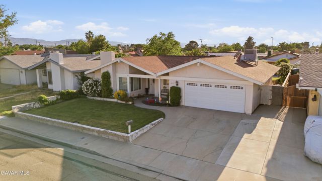 44933 Hanstead Avenue, Lancaster, CA 93535