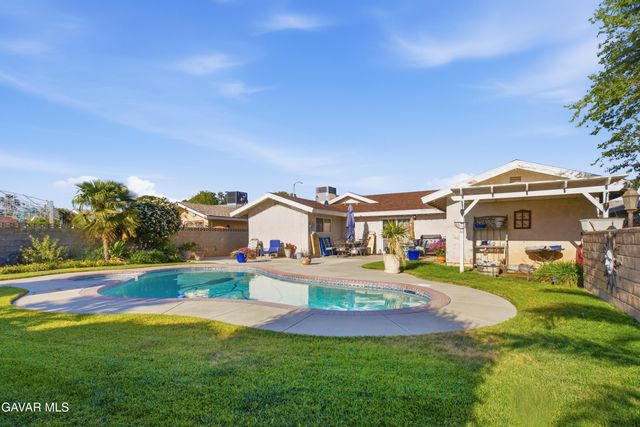 44933 Hanstead Avenue, Lancaster, CA 93535