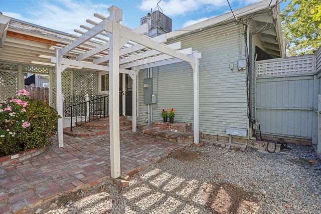 465 N Central Ave, Stockton, CA 95204