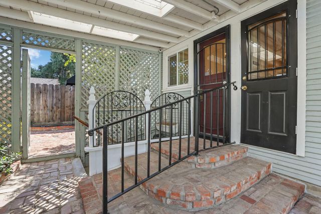 465 N Central Ave, Stockton, CA 95204