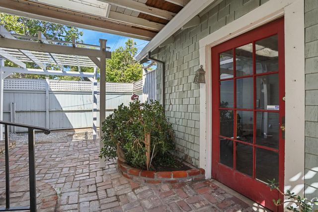 465 N Central Ave, Stockton, CA 95204