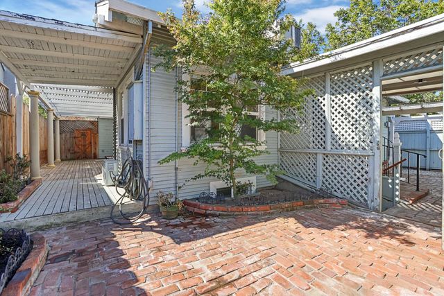 465 N Central Ave, Stockton, CA 95204