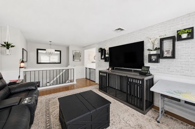 895 Old Medford Avenue, Medford, NY 11763