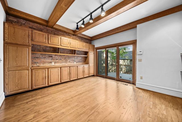 420 W 6th Avenue, Columbus, OH 43201