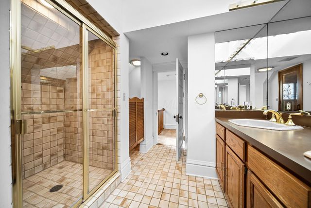 420 W 6th Avenue, Columbus, OH 43201