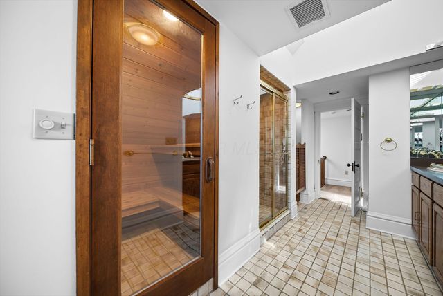 420 W 6th Avenue, Columbus, OH 43201